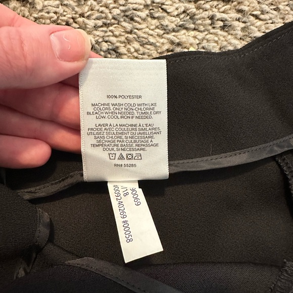 Express Women’s Black High Rise Cropped Culottes - Picture 9 of 9